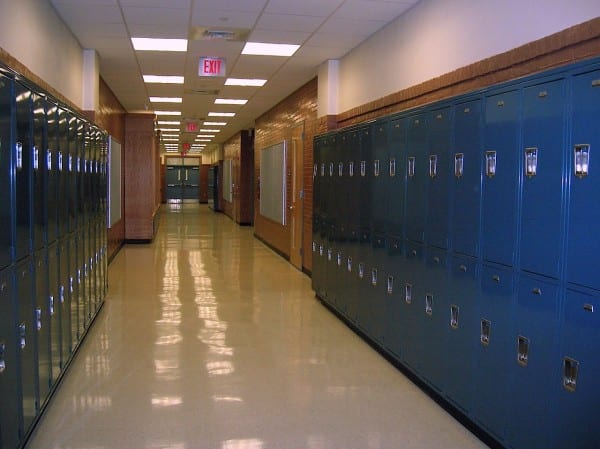 http://pixabay.com/en/school-lockers-hallway-high-school-417612/